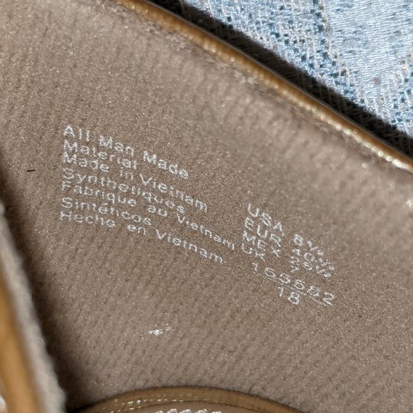 Christian Siriano Womens Metallic Gold Pumps - Picture 4 of 5